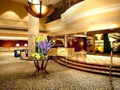 Renaissance Los Angeles Airport Hotel
