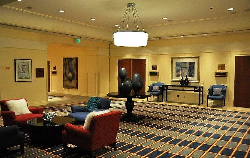 Renaissance Los Angeles Airport Hotel 4*,  United States