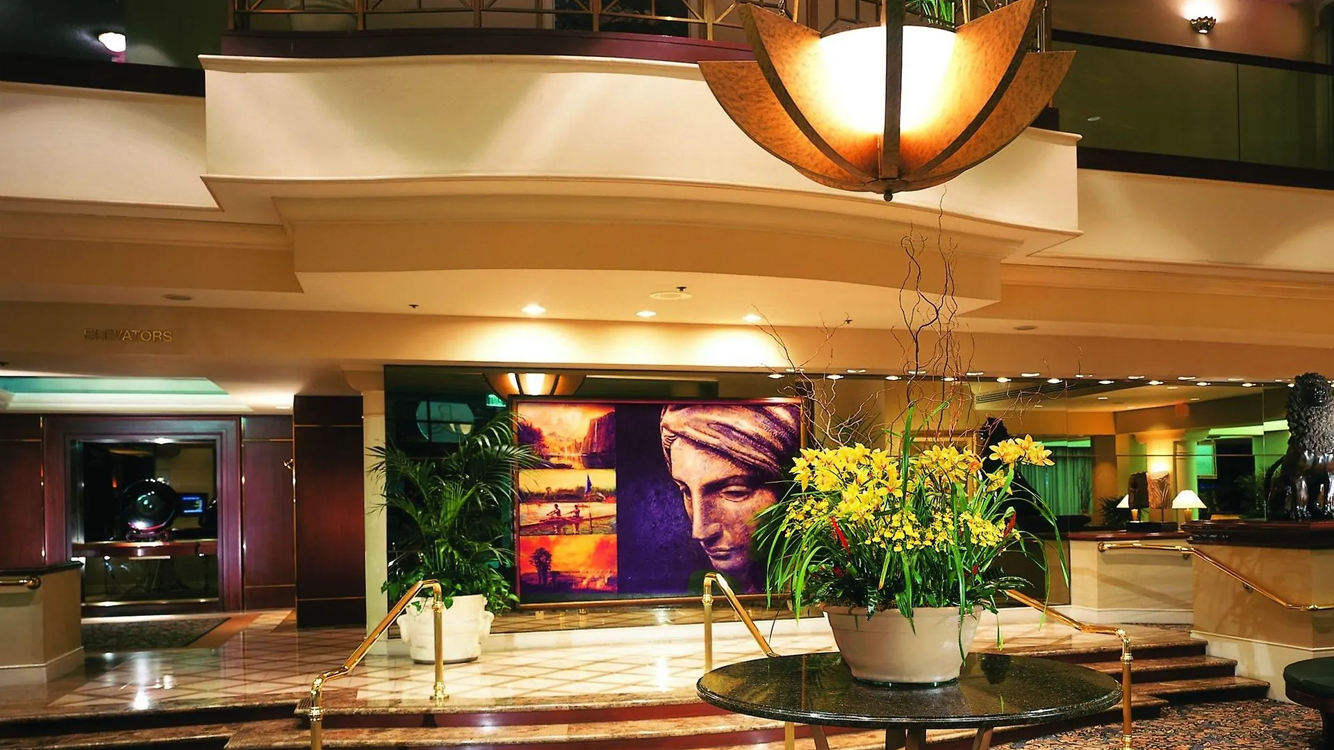Renaissance Los Angeles Airport Hotel