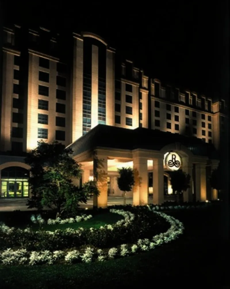 Renaissance Los Angeles Airport Hotel