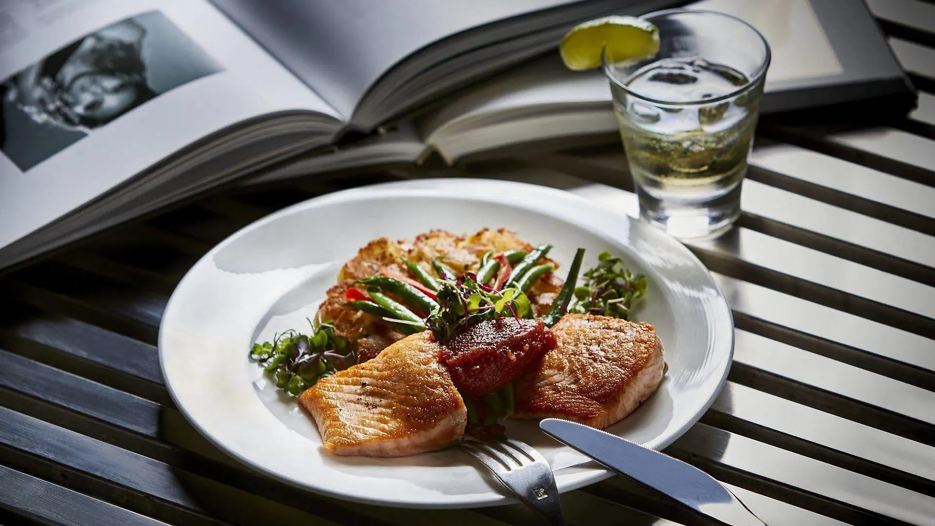 Renaissance Los Angeles Airport Hotel 4*,  United States