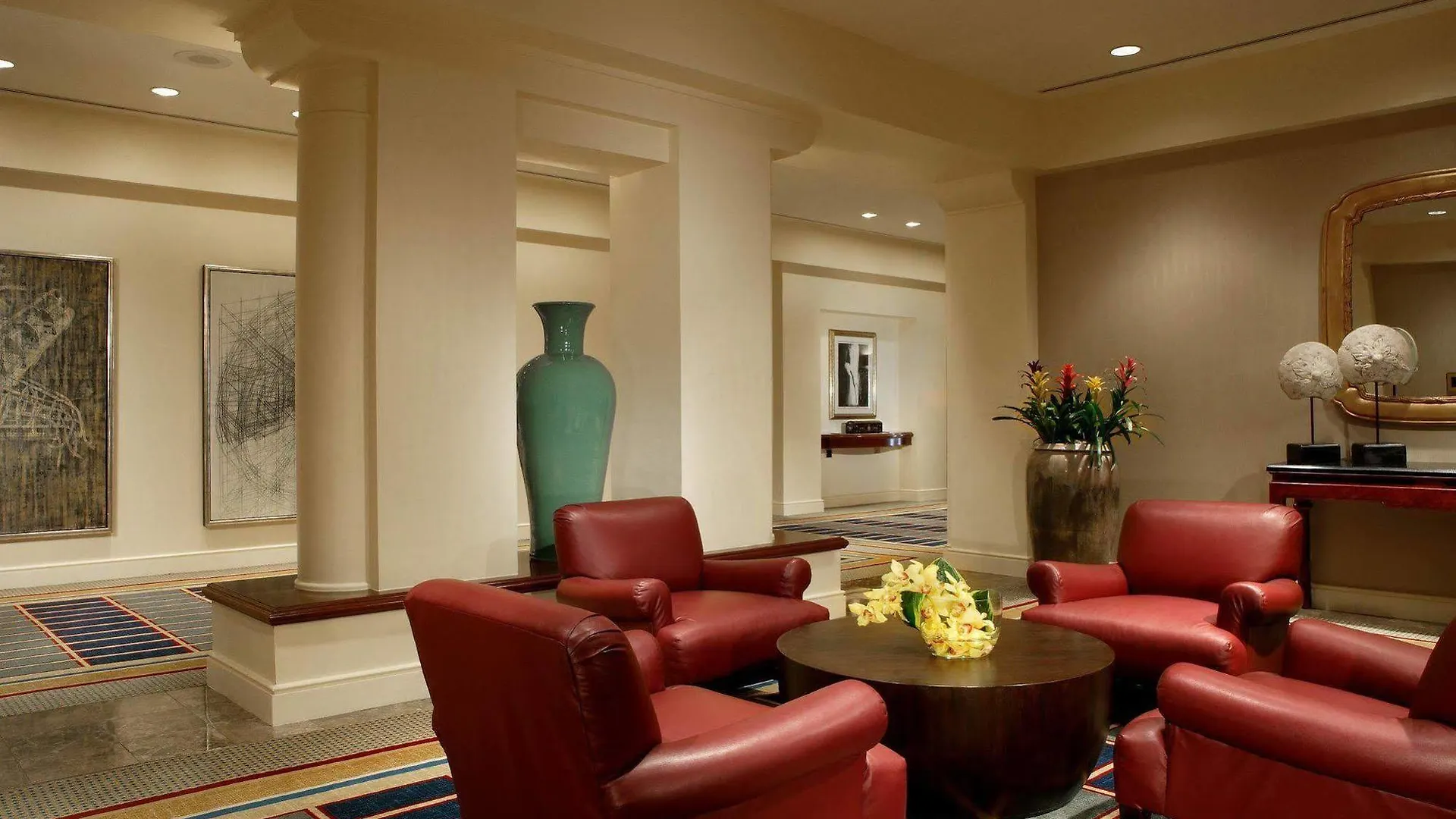 Renaissance Los Angeles Airport Hotel 4*,  United States