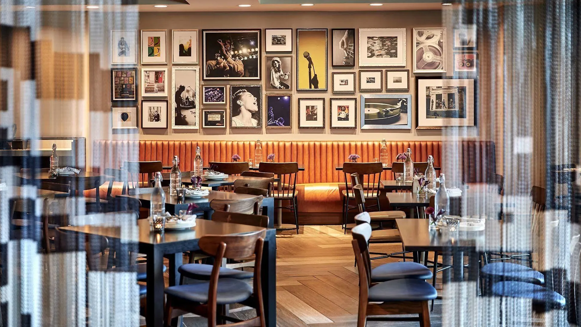 Renaissance Los Angeles Airport Hotel 4*,