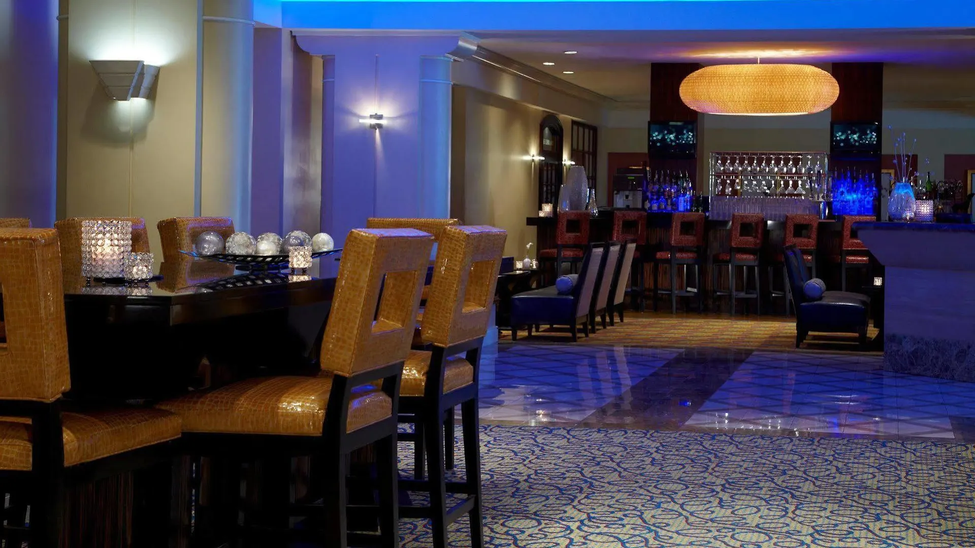 Renaissance Los Angeles Airport Hotel