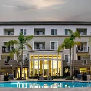 Apartment Marina Del Rey's Grand 2/2 Pool View, Los Angeles
