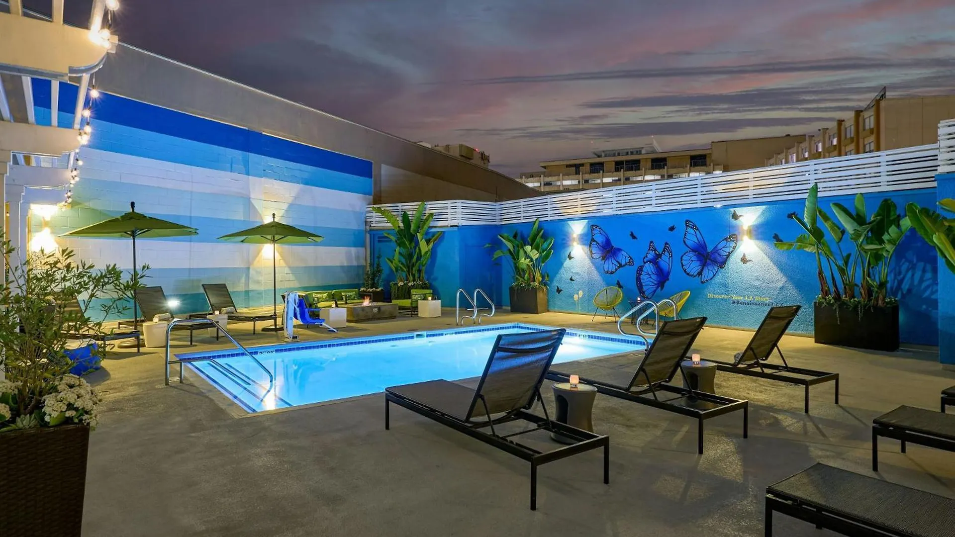 Renaissance Los Angeles Airport Hotel