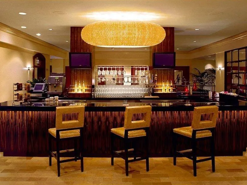 Renaissance Los Angeles Airport Hotel