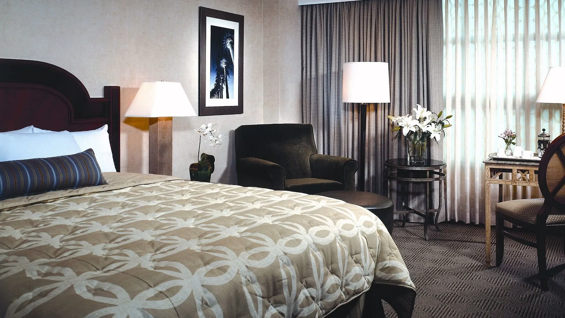 Renaissance Los Angeles Airport Hotel